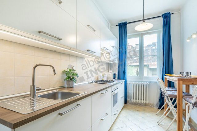 Kiadó téglalakás, albérlet, I. kerületben, Attila úton