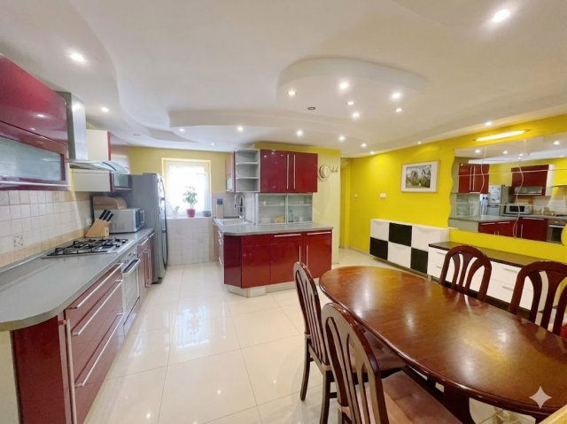 Eladó ikerház, Budapesten, X. kerületben 165 M Ft, 4+1 szobás