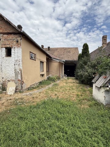 Eladó családi ház, Szászváron 20 M Ft, 4 szobás