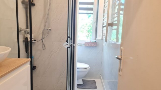 Eladó téglalakás, Pécsett 33 M Ft, 1+1 szobás