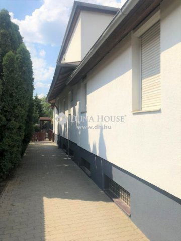 Eladó családi ház, Halásztelken 295 M Ft, 8 szobás