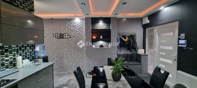 Eladó családi ház, Budapesten, XV. kerületben 199.9 M Ft