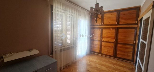 Eladó családi ház, Vecsésen 119.9 M Ft, 5 szobás