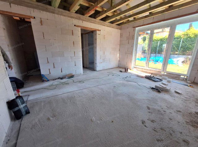 Eladó téglalakás, Tatabányán 73 M Ft, 1+3 szobás