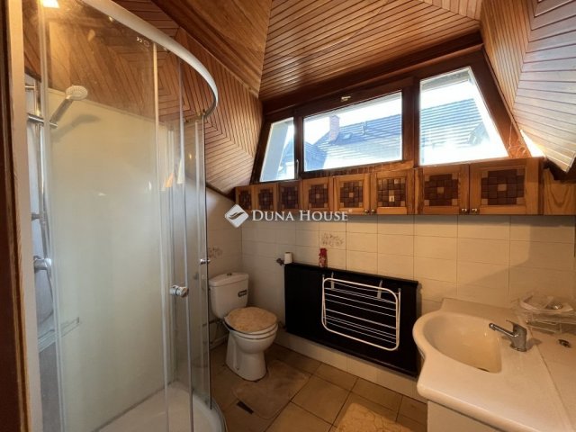 Eladó családi ház, Budaörsön 199.9 M Ft, 5 szobás