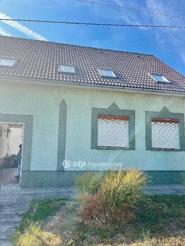 Eladó családi ház, Szekszárdon 49.9 M Ft, 4 szobás