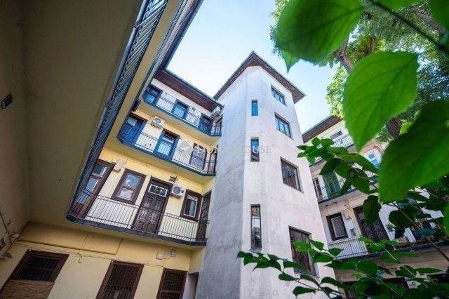 Eladó téglalakás, Budapesten, VII. kerületben 94 M Ft, 3 szobás