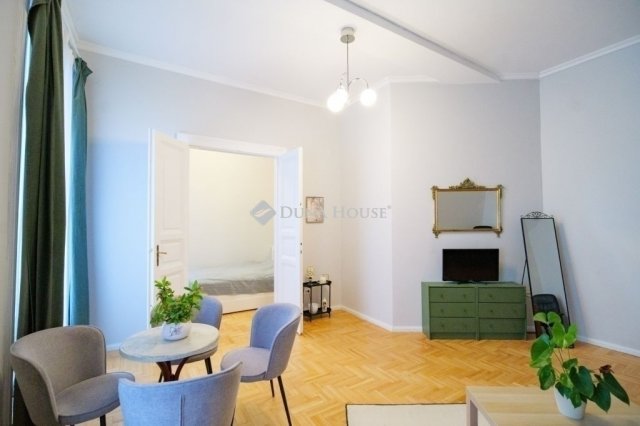 Eladó téglalakás, Budapesten, VII. kerületben 94 M Ft, 3 szobás