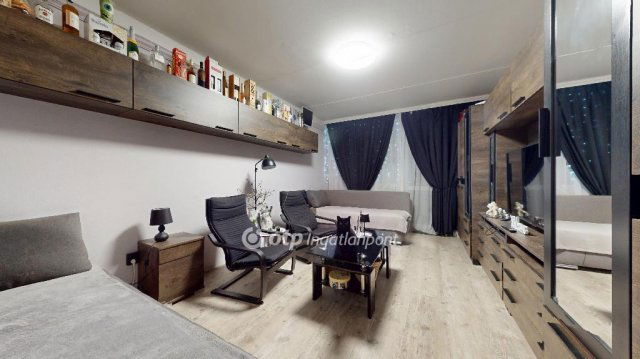 Eladó panellakás, Miskolcon 39.9 M Ft, 2+1 szobás