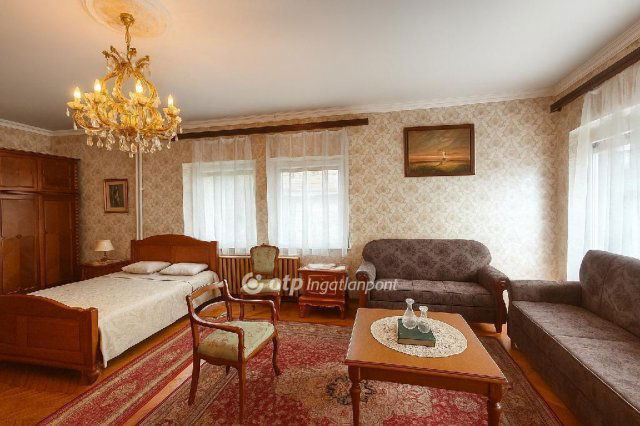 Eladó családi ház, Kiskunlacházán 75 M Ft, 4 szobás