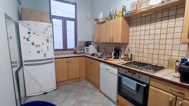 Eladó téglalakás, Budapesten, VI. kerületben 99.5 M Ft, 2 szobás