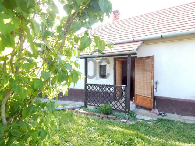 Eladó családi ház, Győrváron 24.9 M Ft, 2 szobás