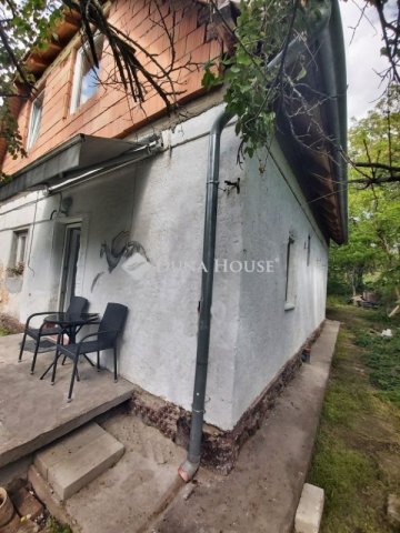 Eladó családi ház, Budapesten, III. kerületben 64.9 M Ft