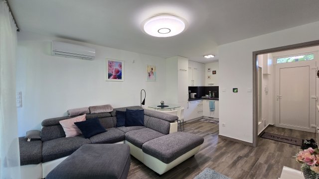 Eladó téglalakás, Balatonszemesen, Ady Endre utcában 85 M Ft