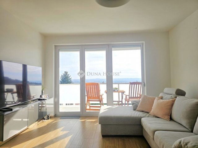 Kiadó téglalakás, albérlet, Pécsett 350 E Ft / hó, 3 szobás