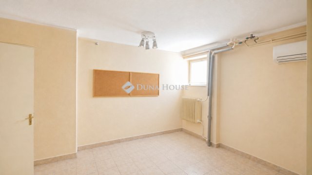 Eladó családi ház, Budapesten, XVI. kerületben 129.9 M Ft