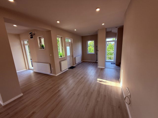 Eladó családi ház, Debrecenben 119.9 M Ft, 5 szobás