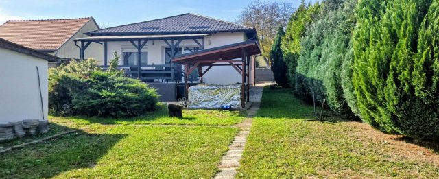 Eladó családi ház, Tatabányán, Ady Endre utcában 106.9 M Ft