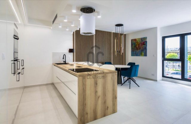 Eladó téglalakás, Budapesten, XIII. kerületben, Újpesti rakparton