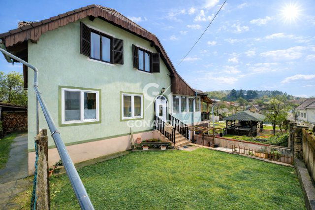 Eladó családi ház, Bakonybélben 150 M Ft, 5+4 szobás