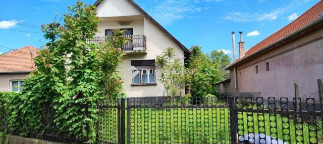 Eladó családi ház, Szigetbecsén 49 M Ft, 2 szobás