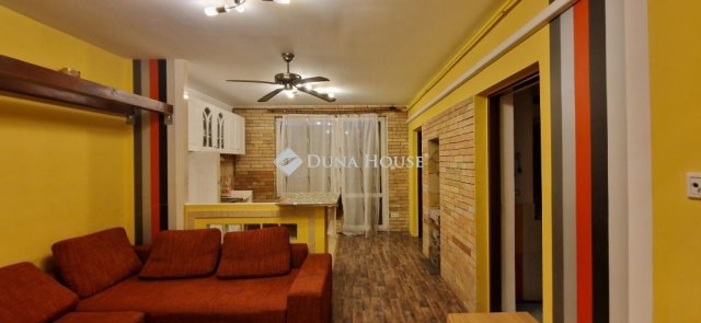 Eladó téglalakás, Fonyódon 57 M Ft, 3 szobás