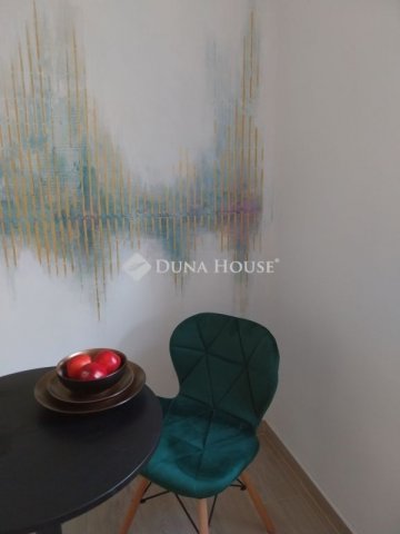 Kiadó téglalakás, albérlet, Pécsett 250 E Ft / hó, 2 szobás