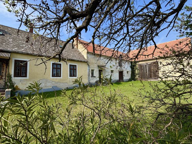 Eladó családi ház, Balatonfüreden 109 M Ft, 3 szobás