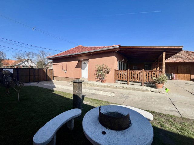 Eladó családi ház, Békéscsabán 42 M Ft, 2+1 szobás