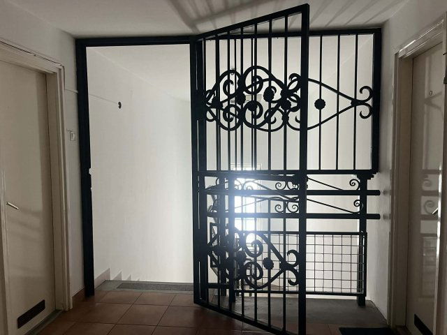 Kiadó iroda, Kecskeméten 400 E Ft / hó, 6 szobás