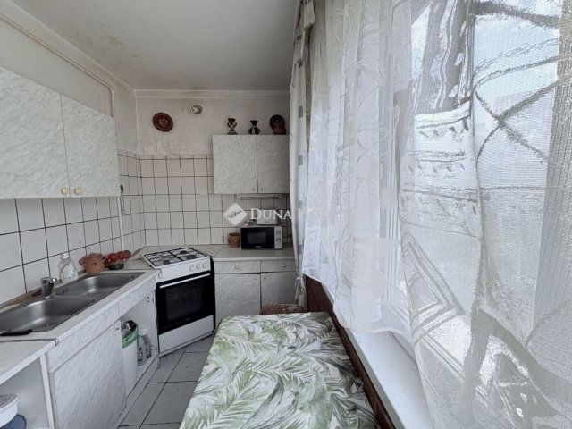 Eladó panellakás, Kecskeméten 53.5 M Ft, 2+1 szobás