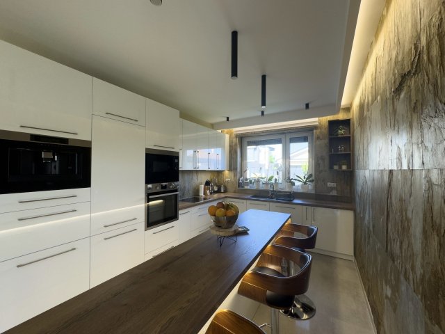 Eladó családi ház, Nyíregyházán 349.9 M Ft, 4 szobás