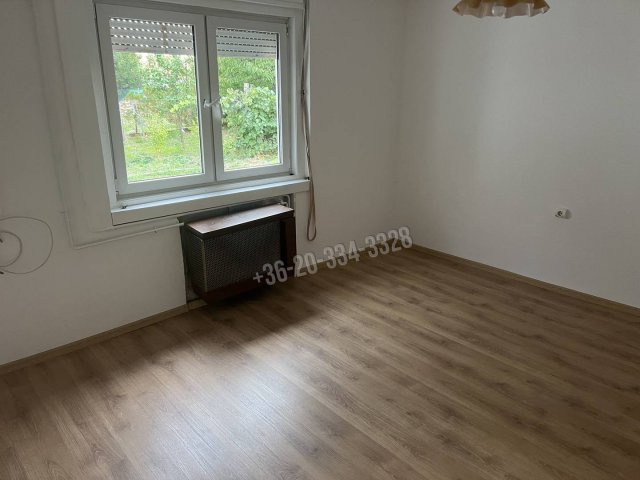 Eladó családi ház, Gödöllőn 75 M Ft, 4 szobás