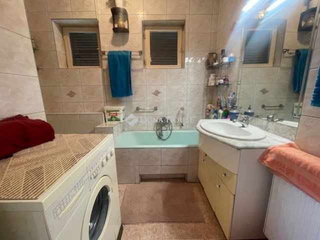 Eladó családi ház, Budapesten, IV. kerületben 129.5 M Ft
