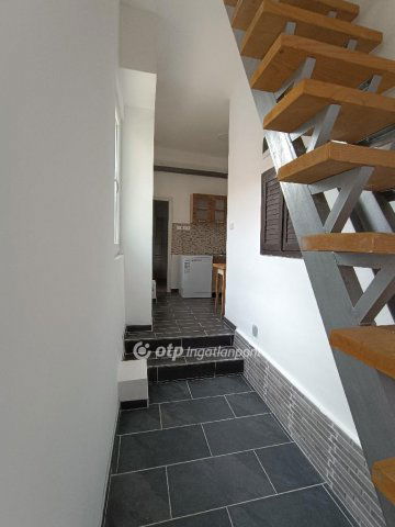 Eladó téglalakás, Békéscsabán 21.5 M Ft, 1+2 szobás