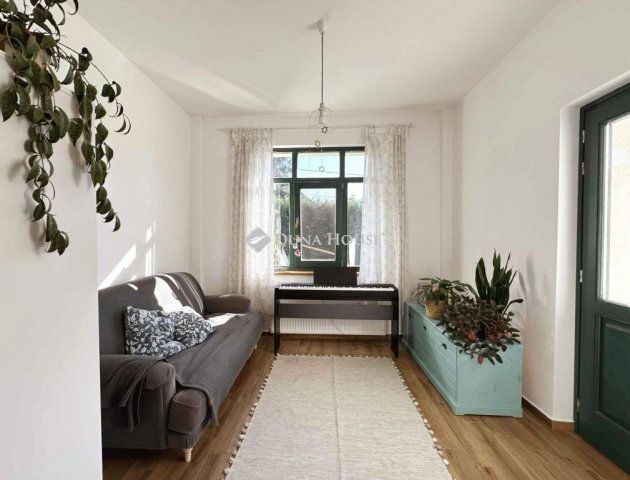 Eladó családi ház, Tapolcán 122 M Ft, 4 szobás