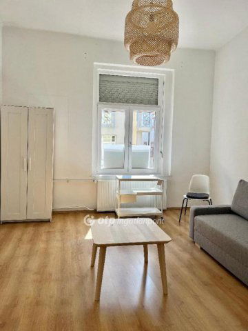 Eladó téglalakás, Pécsett 61.5 M Ft, 2 szobás