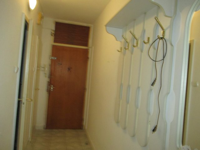 Eladó panellakás, Békéscsabán 33.2 M Ft, 2 szobás