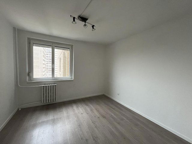 Eladó panellakás, Budapesten, III. kerületben 71.9 M Ft, 2 szobás