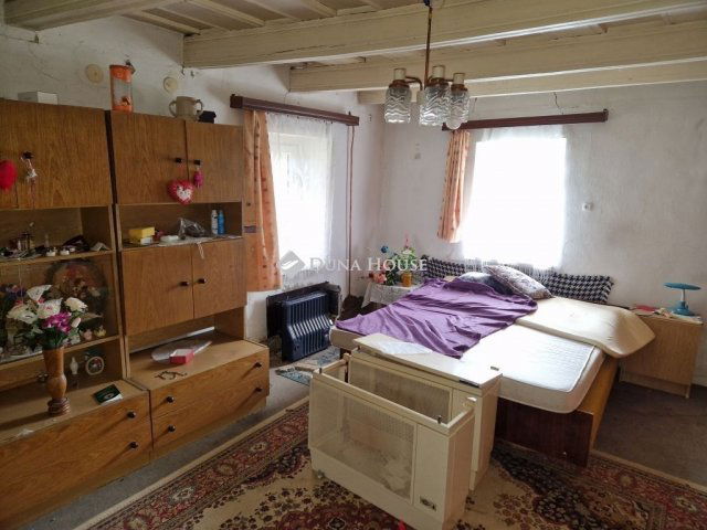Eladó családi ház, Bényén 23 M Ft, 3 szobás