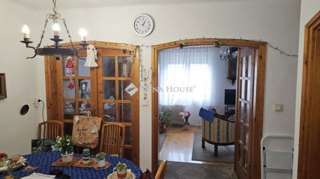 Eladó téglalakás, Székesfehérvárott 74 M Ft, 4 szobás