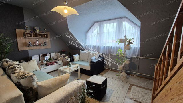 Eladó panellakás, Békéscsabán 38.9 M Ft, 1+2 szobás