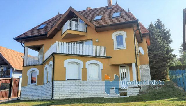 Eladó családi ház, Keszthelyen 118 M Ft, 6 szobás