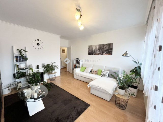 Eladó téglalakás, Nyíregyházán, Szarvas utcában 47 M Ft