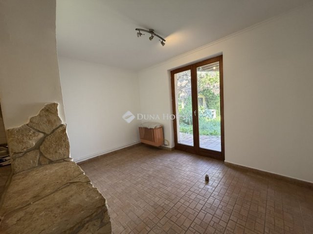 Eladó családi ház, Győrött 60.9 M Ft, 3 szobás