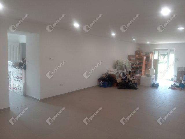 Eladó családi ház, Deszken 65 M Ft, 4 szobás