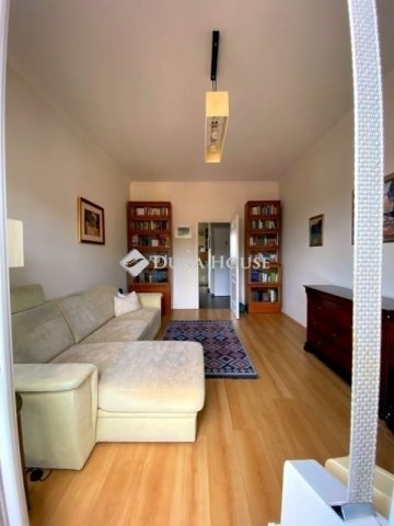 Eladó téglalakás, Pécsett 72.9 M Ft, 3 szobás