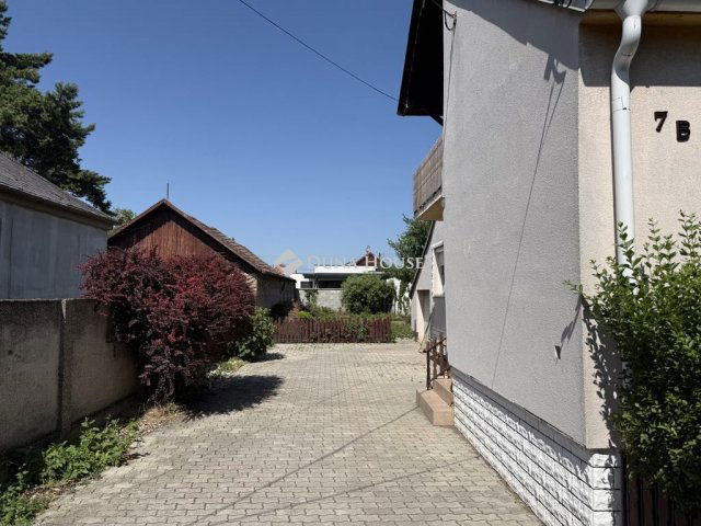Eladó családi ház, Mosonmagyaróváron 55.69 M Ft, 5 szobás