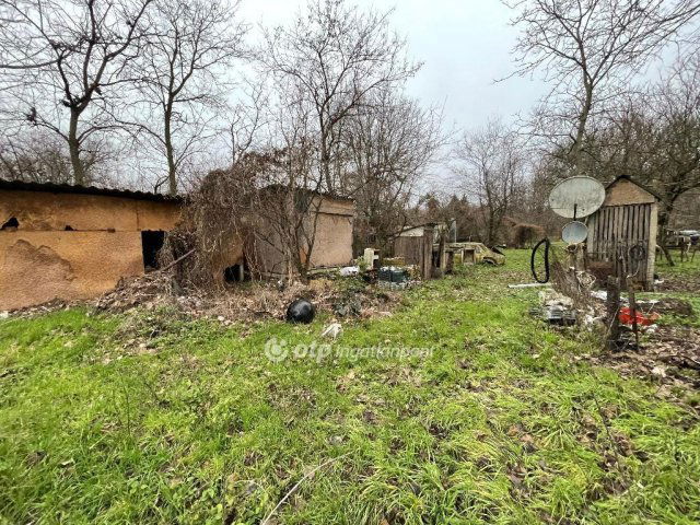 Eladó nyaraló, Nyírtelken 15.9 M Ft, 4 szobás