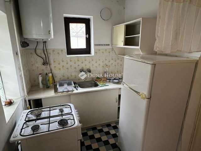 Eladó nyaraló, Gárdonyban 39 M Ft, 4 szobás